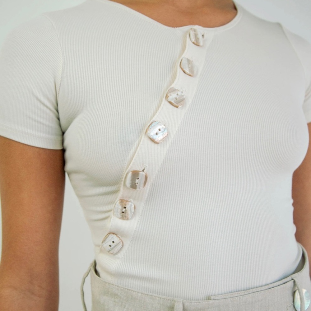 ISO ISO ISO KYM BODYSUIT IN VANILLA